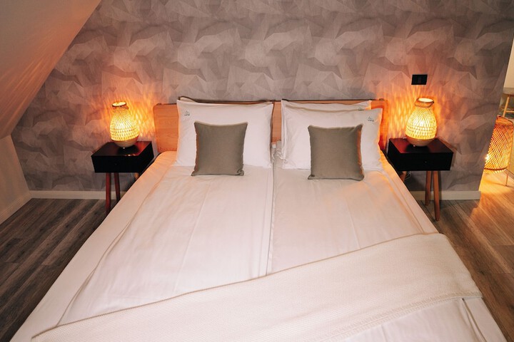 Room 36 of 184
