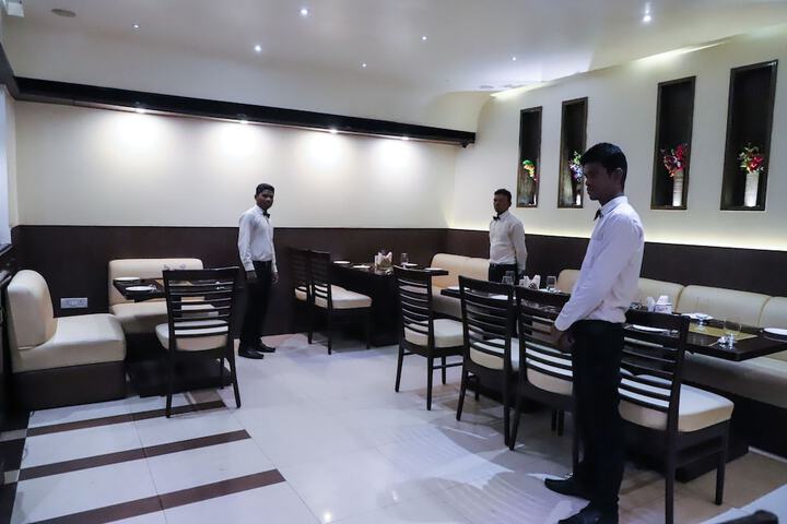 Dining Photos