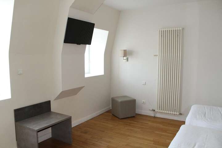 Room 17 of 61