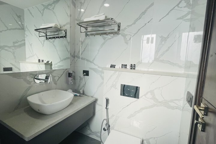 Room 46 of 73