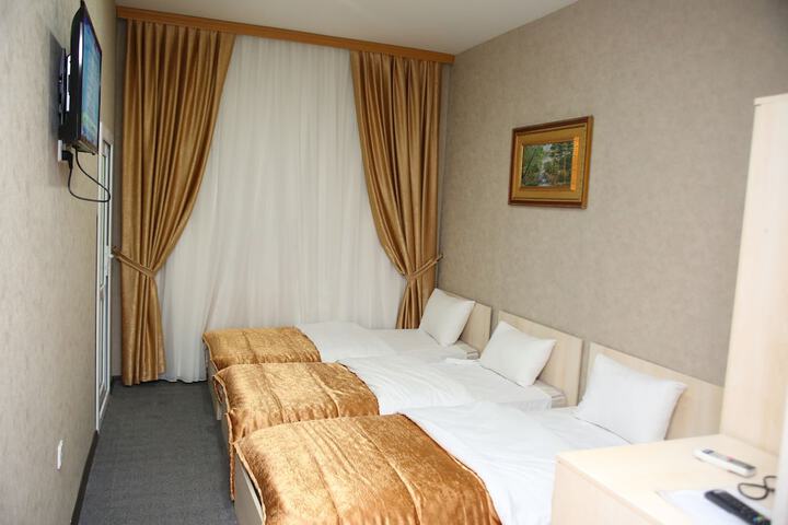 Room 12 of 62