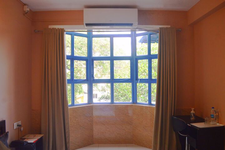 Room 9 of 17