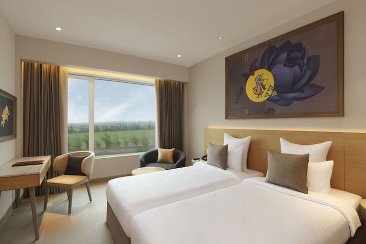 Room 5 of 39
