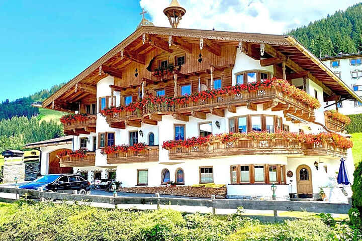 Exterior of Hotel Landhaus Marchfeld