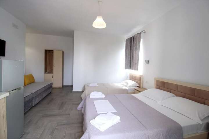 Room 32 of 86