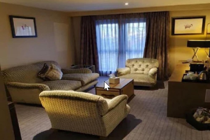 Room 36 of 85