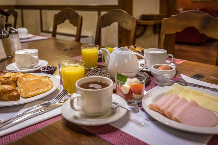Breakfast/Coffee Service 42 of 60