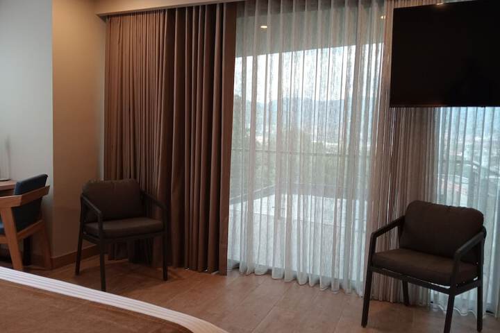 Room 45 of 123