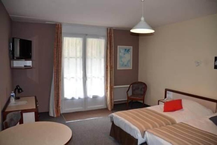Room 6 of 43