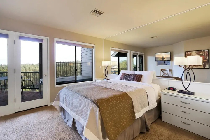 Room 4 of 19