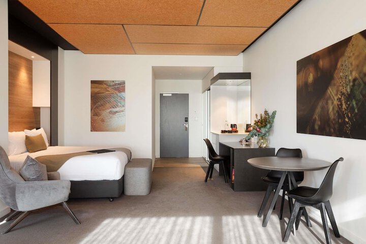 Room 25 of 149