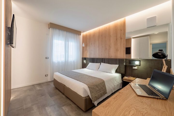 Room 16 of 54