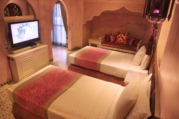 Room 28 of 150