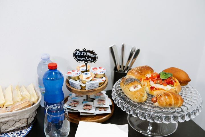 Breakfast/Coffee Service 44 of 48