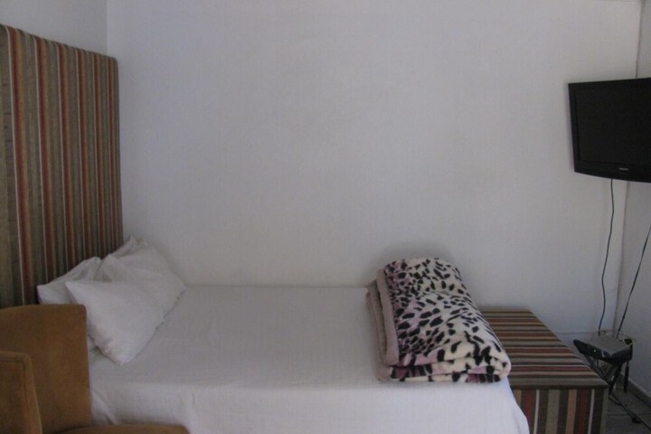 Room 9 of 31