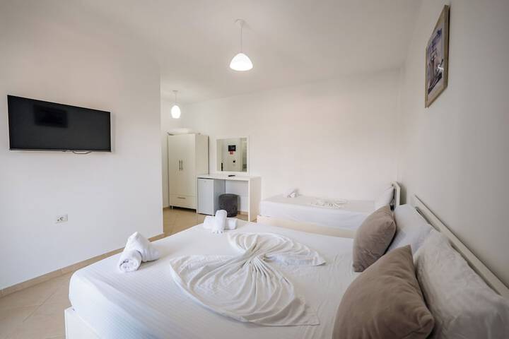 Room 15 of 113