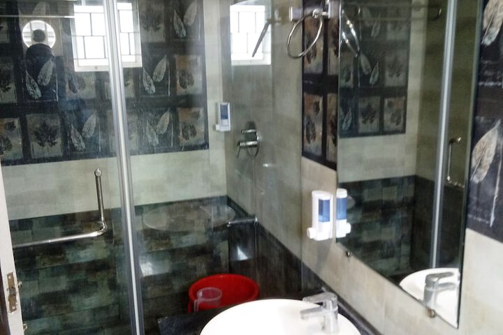 Room 14 of 21