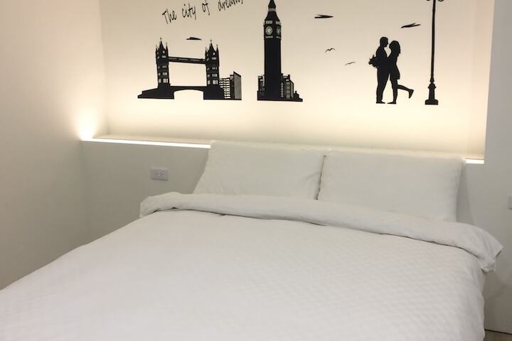 Room 9 of 41
