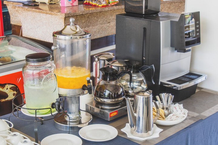 Breakfast/Coffee Service 91 of 110