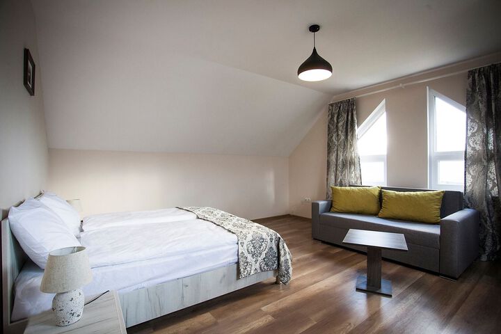 Room 7 of 20