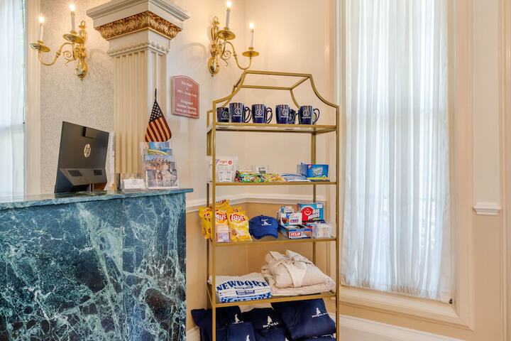 Concierge desk