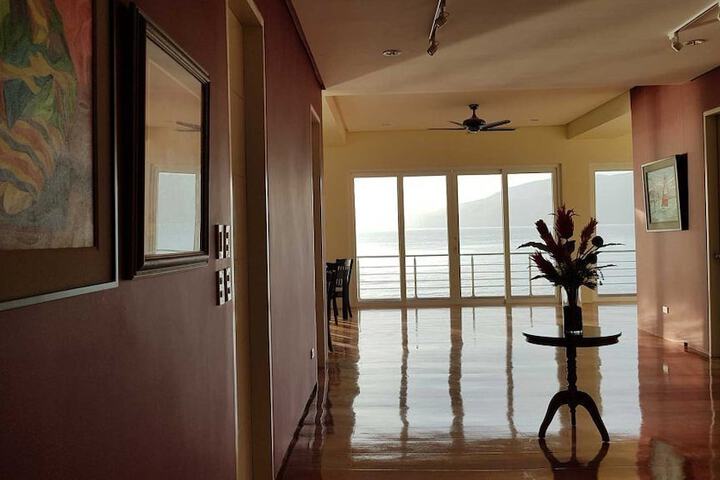 Ballroom/Hall 74 of 100