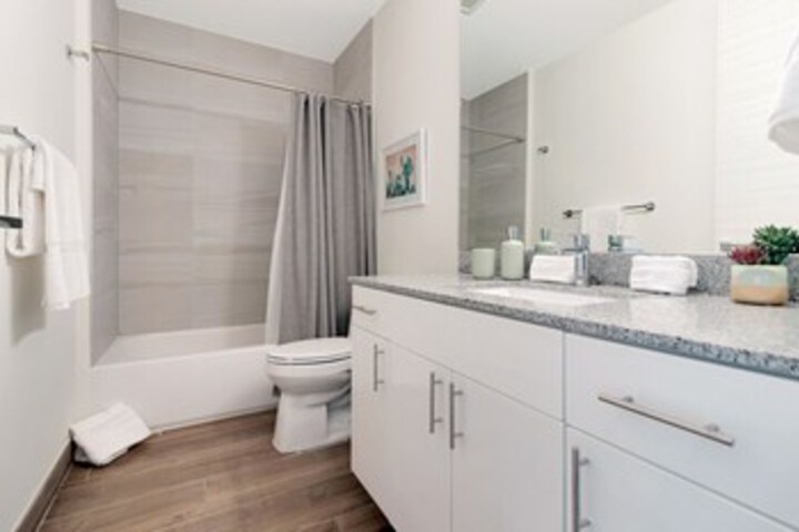 Room 42 of 188
