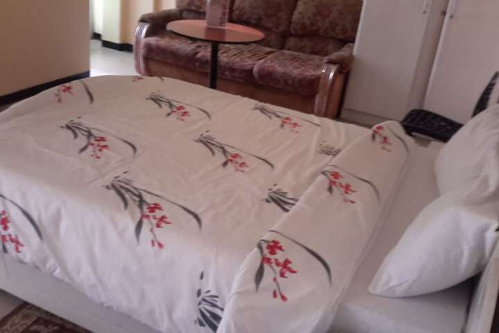 Room 5 of 17