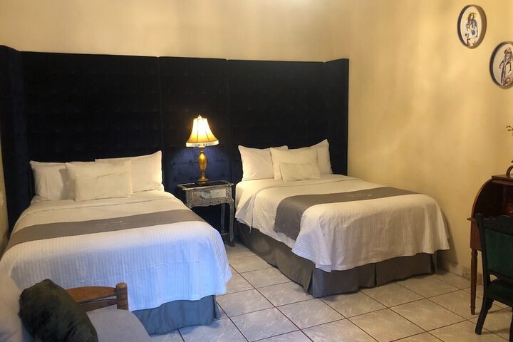 Room 4 of 20