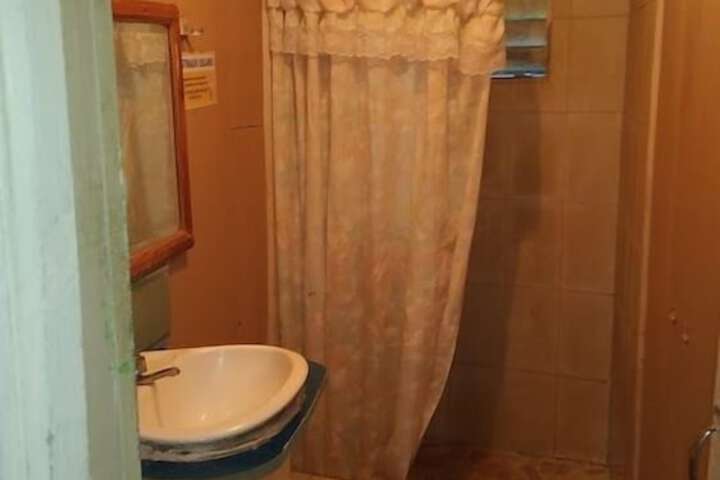 Room 3 of 7