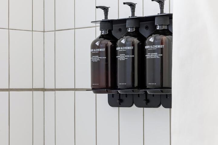 Bathroom amenities