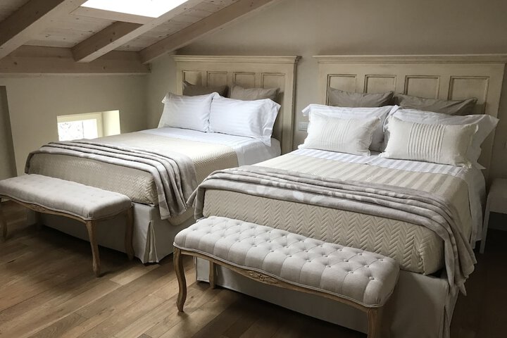 Room 28 of 68