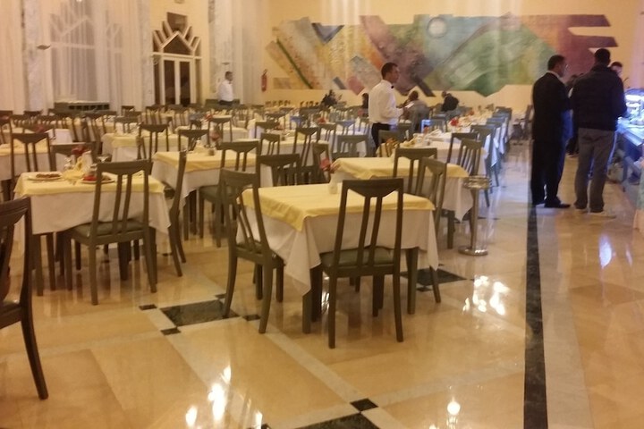 Dining Photos