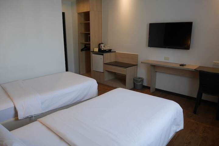 Room 19 of 94