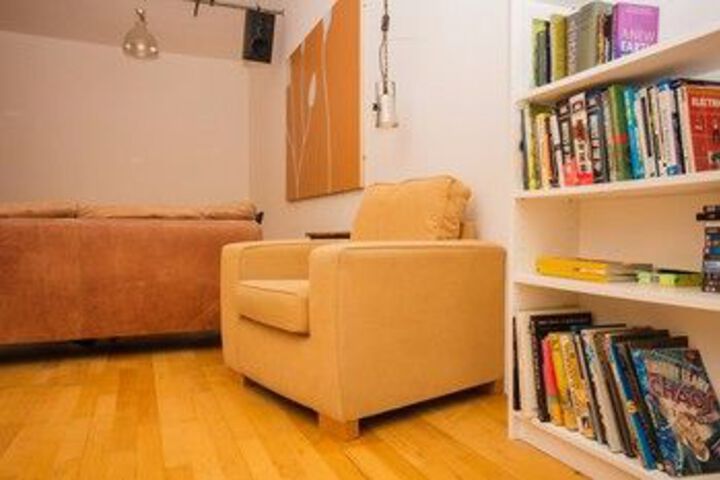 Room 12 of 18