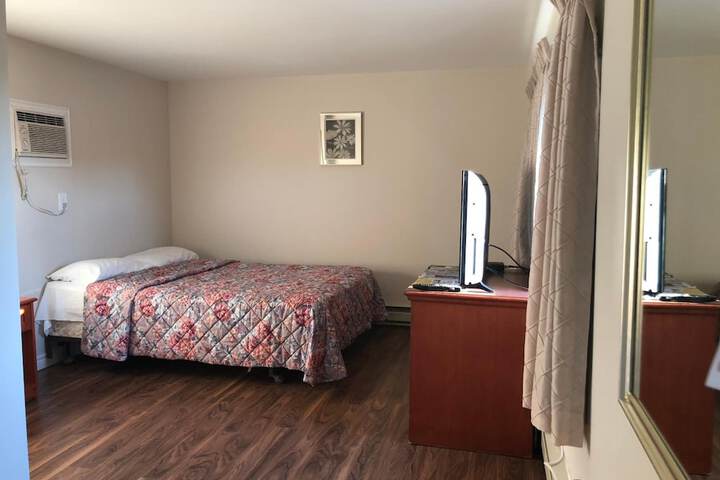 Room 10 of 51