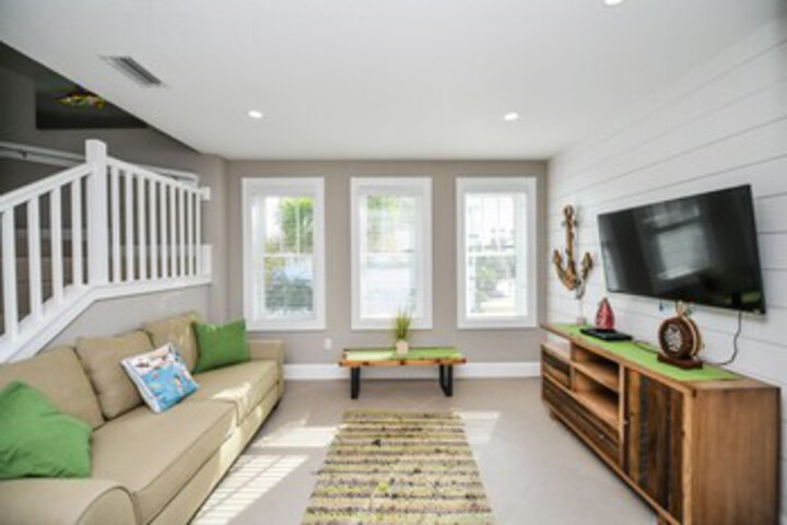 Room 10 of 25