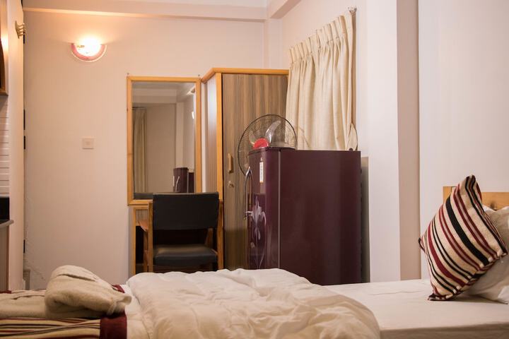 Room 52 of 90