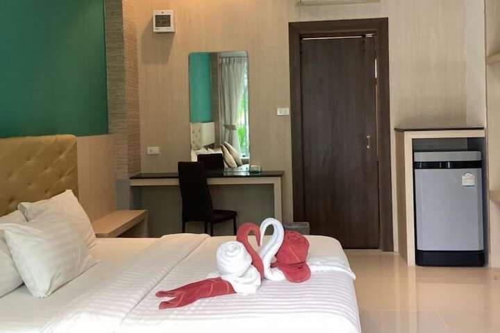Room 19 of 93