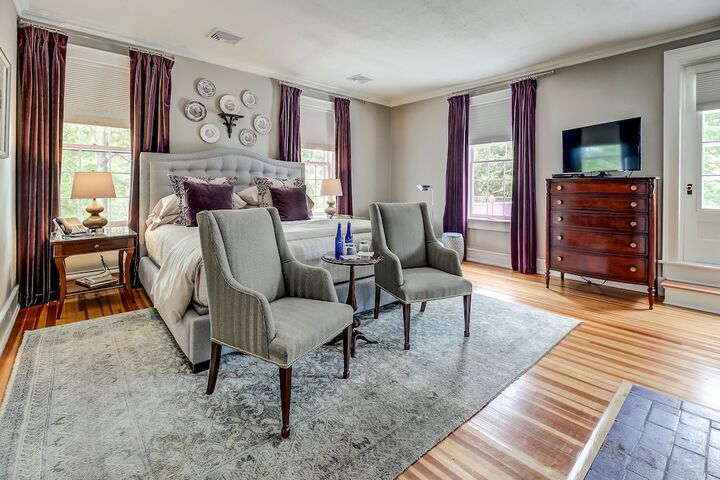 Room 17 of 48