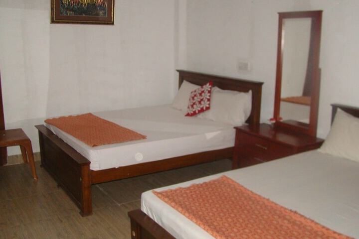 Room 7 of 27