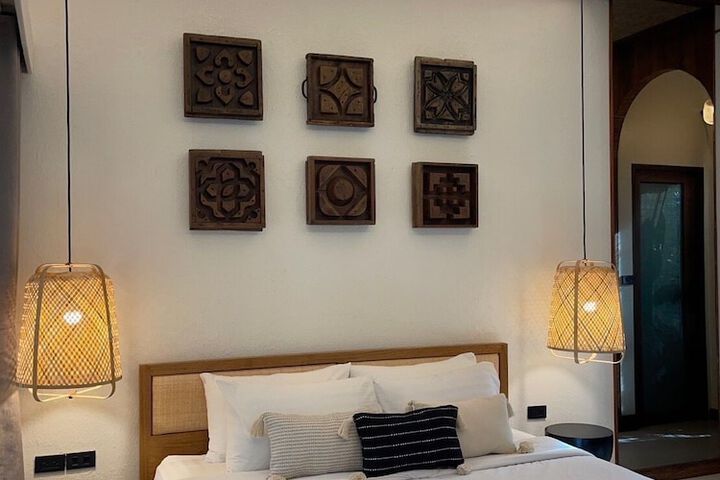 Room 3 of 49