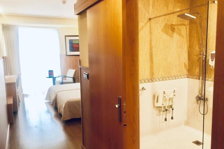 Room 12 of 41