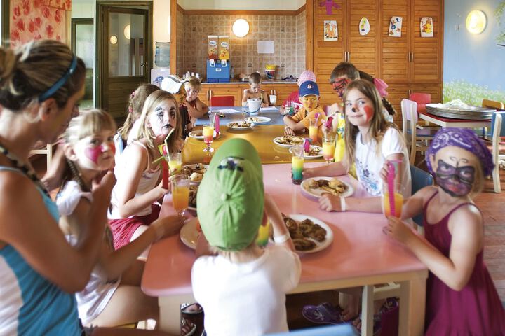 Childrens Activities 68 of 134