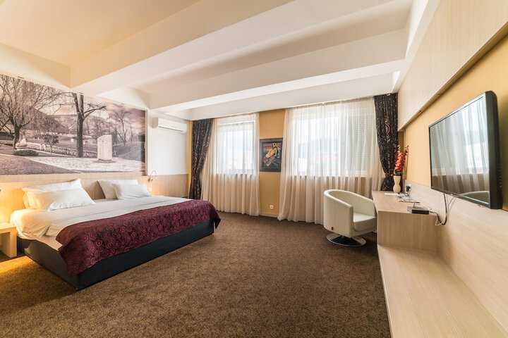 Room 45 of 103