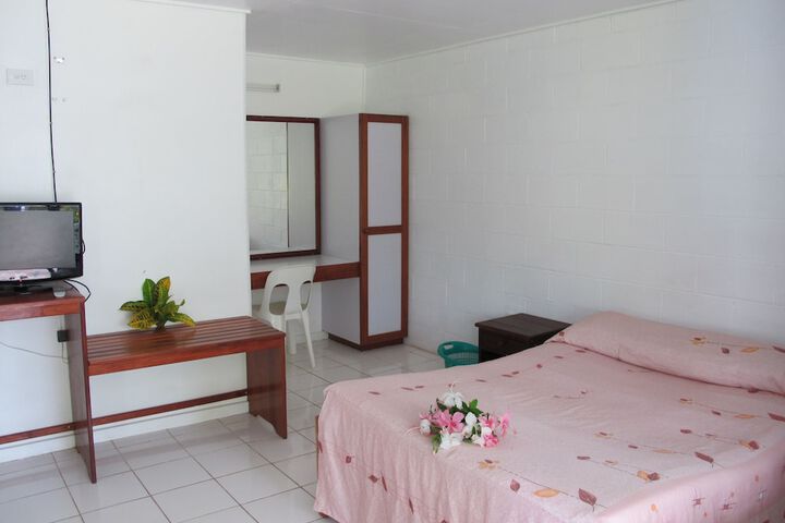 Room 3 of 48