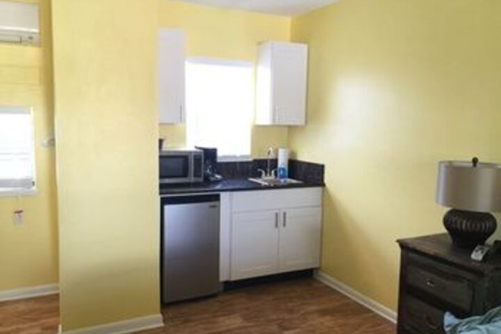 Room 20 of 33
