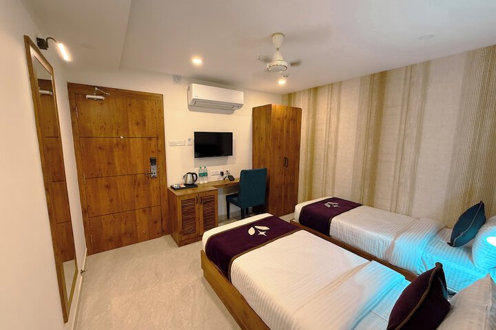 Room 8 of 22