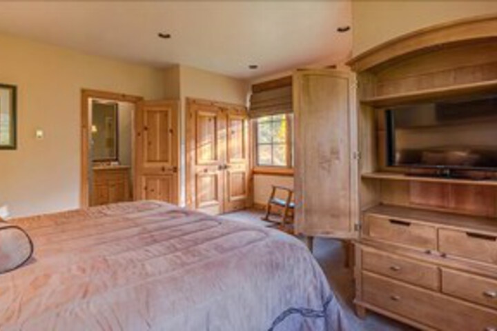 Room 52 of 55