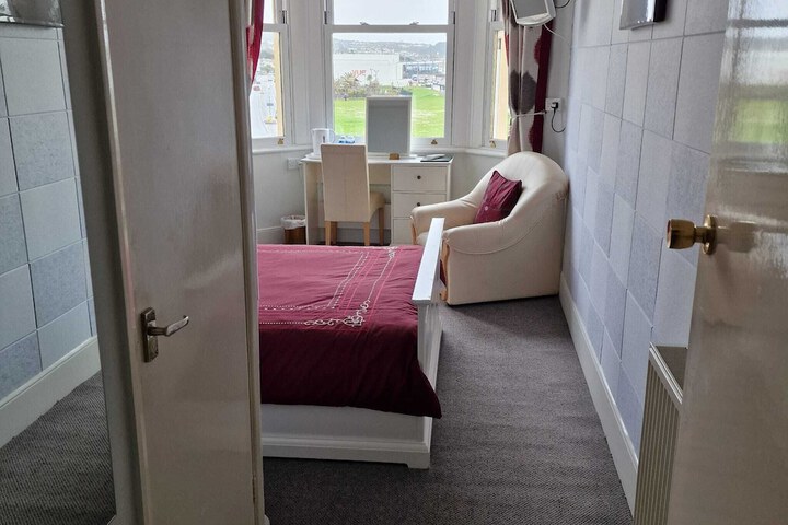 Room 56 of 184